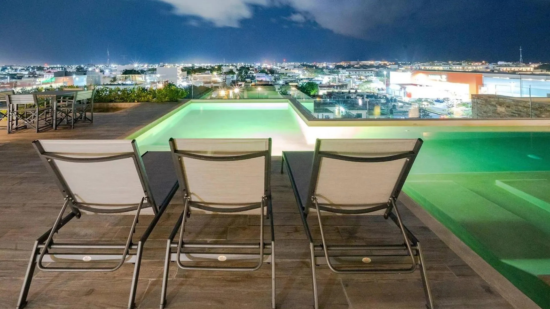 Condo Veronica - Comfortable 2 Bedroom With Rooftop Gym And Pool Playa del Carmen 0*,  Mexiko