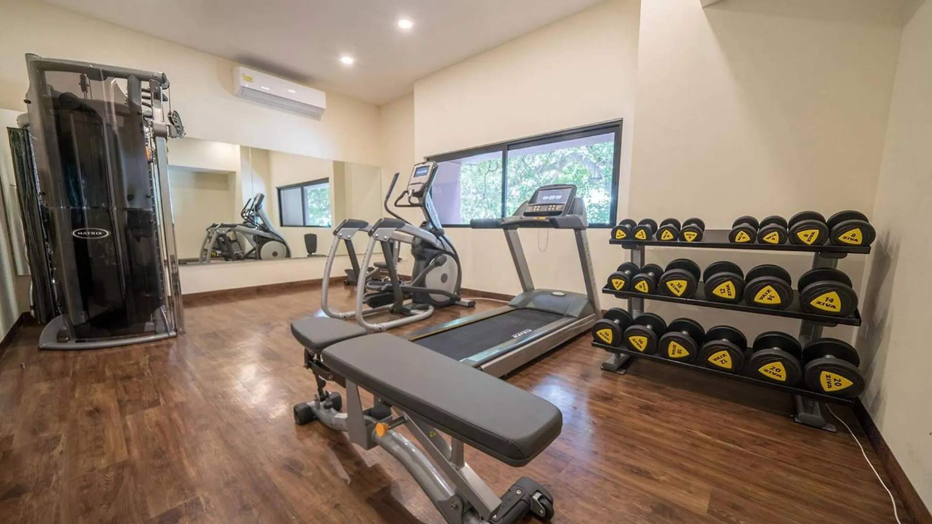 Apartment Condo Veronica - Comfortable 2 Bedroom With Rooftop Gym And Pool Playa del Carmen