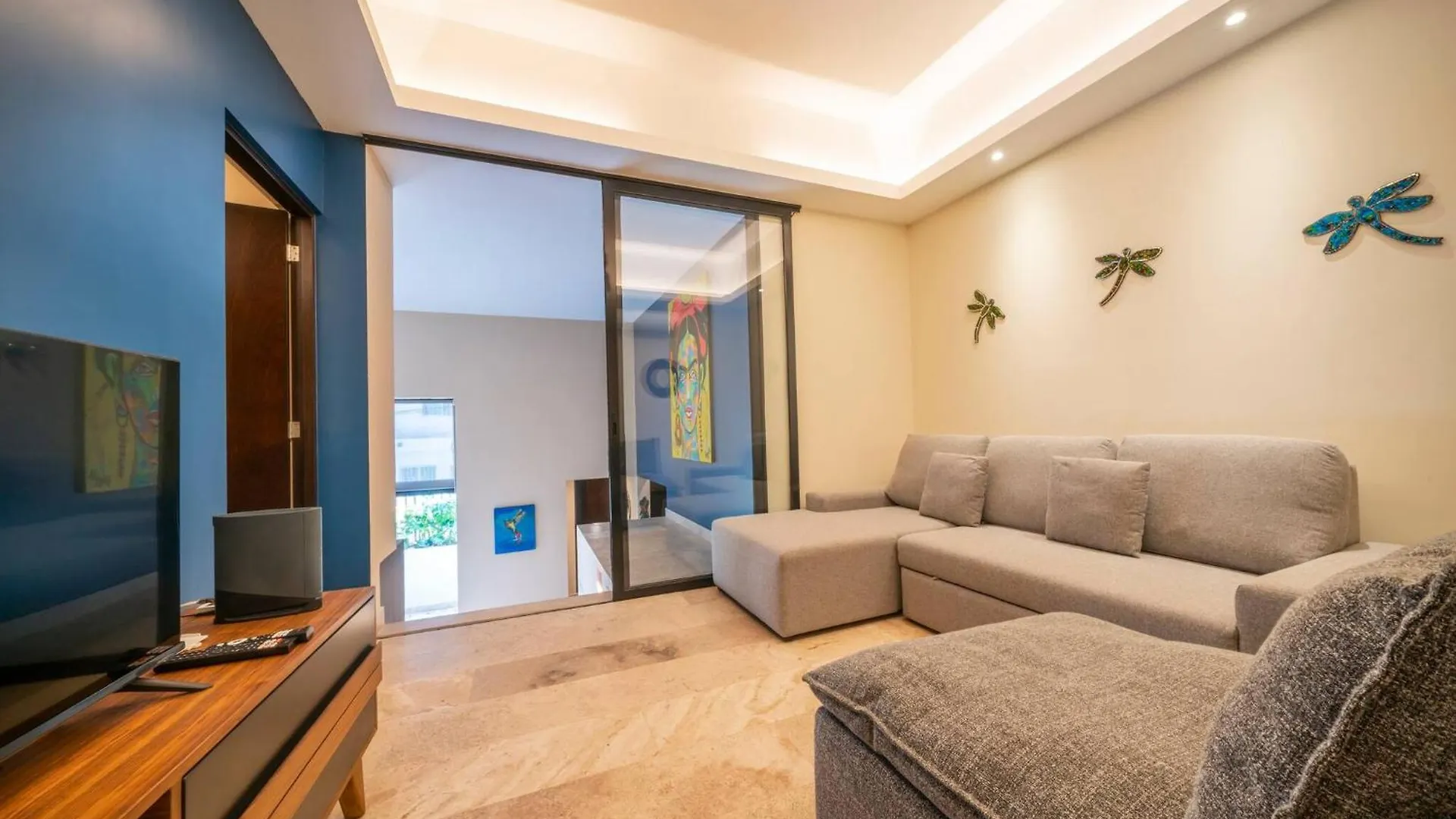 Apartment Condo Veronica - Comfortable 2 Bedroom With Rooftop Gym And Pool Playa del Carmen